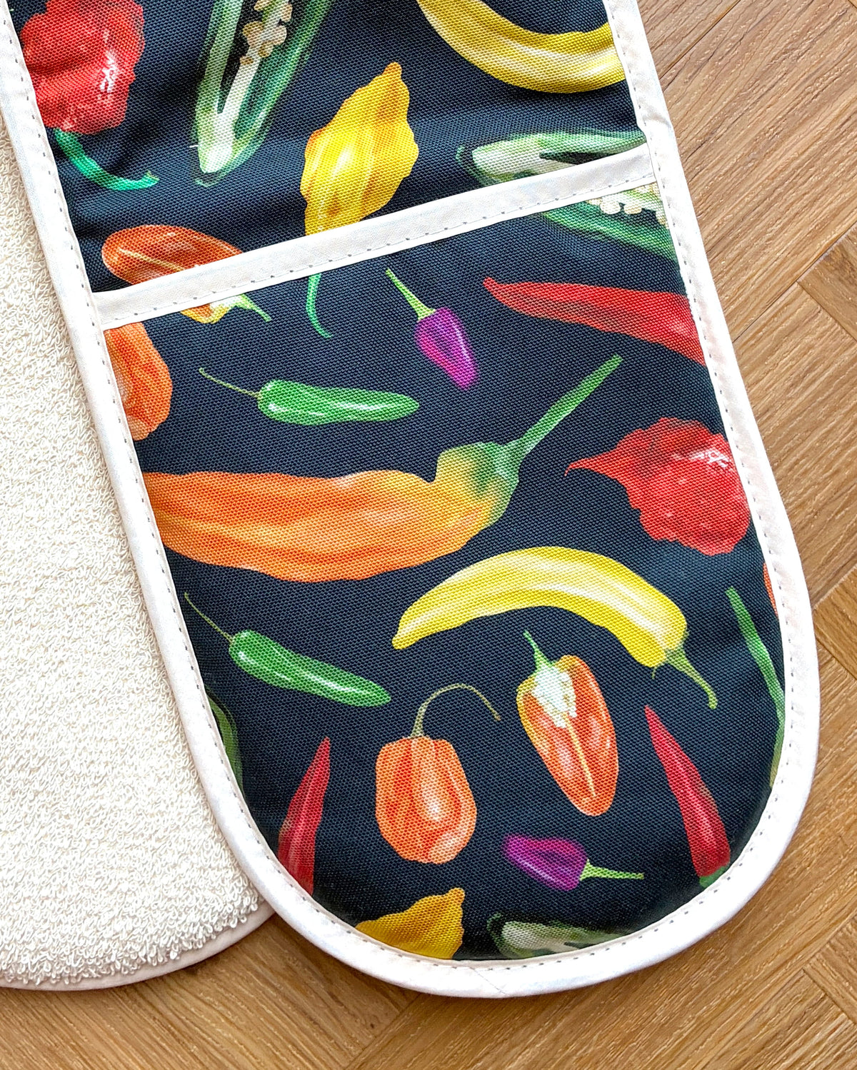 Chilli Oven Glove, For The Spice Lovers