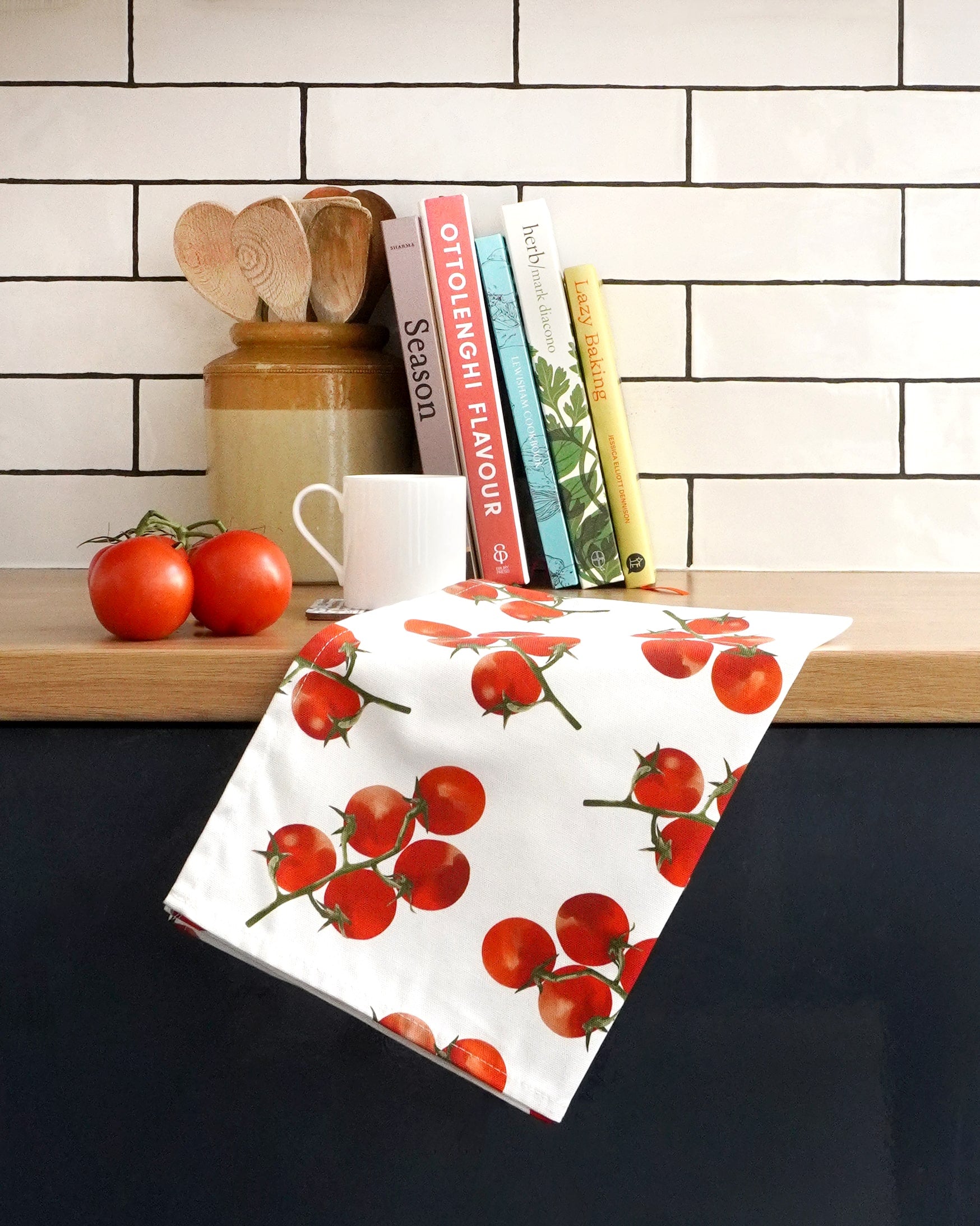 Tomato tea towel made in the UK