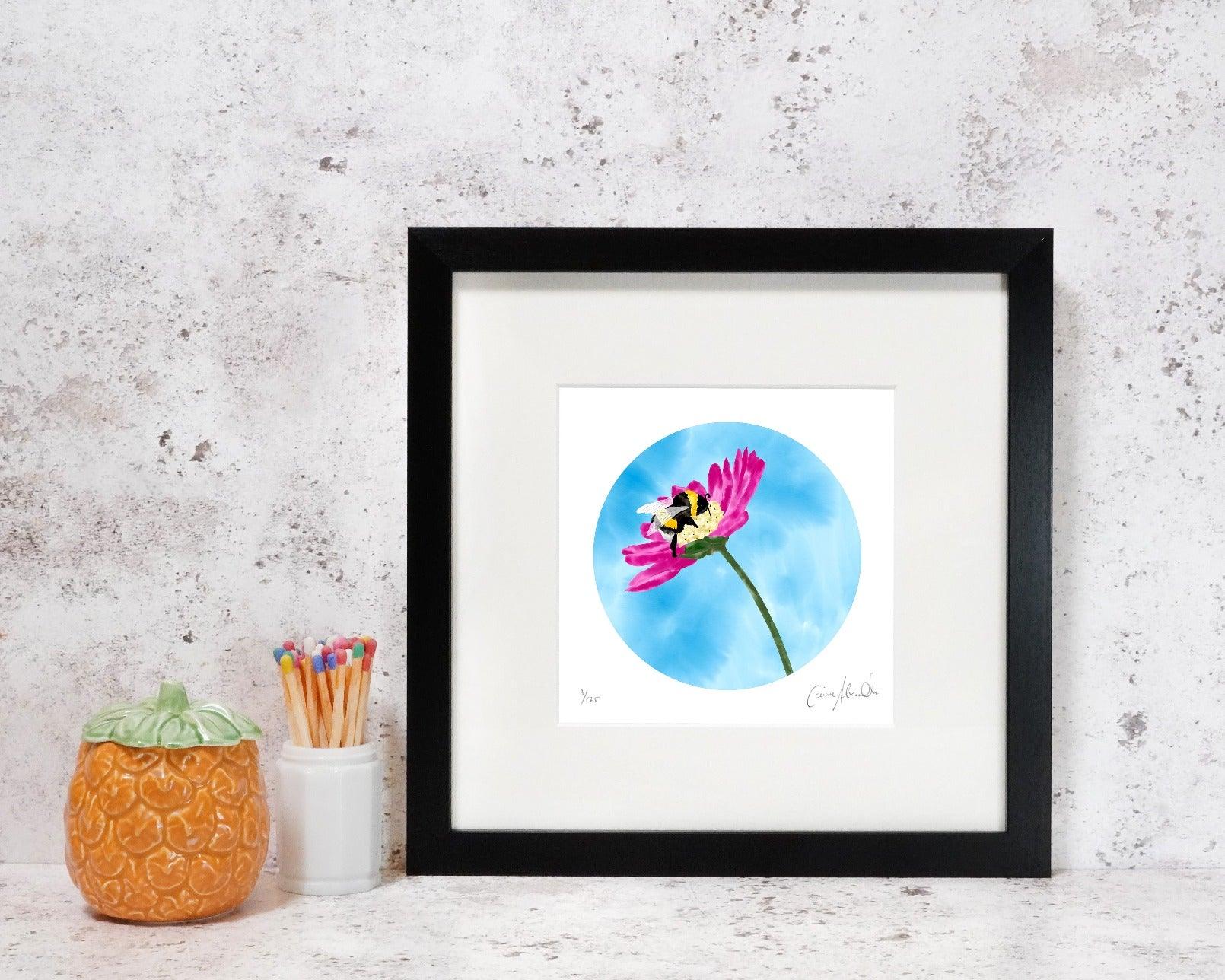 Nature inspired bumble bee print 