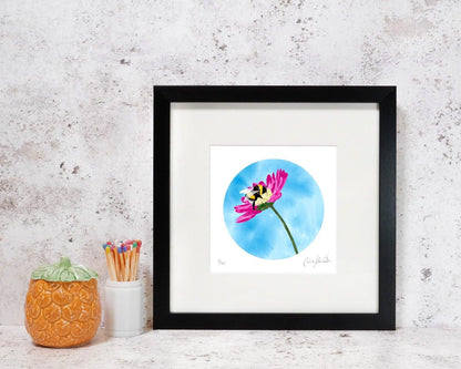 Nature inspired bumble bee print 